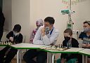 Известный гроссмейстер сыграл с маленькими пациентами Онкоцентра на Каширке